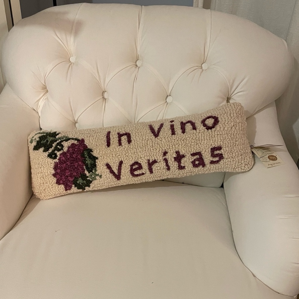 Chandler 4 Corners “In Vino Veritas” Hand-Hooked Wool Throw Pillow, NWT